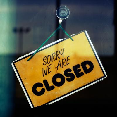 20100922205634-sorry-we-are-closed-b.jpg
